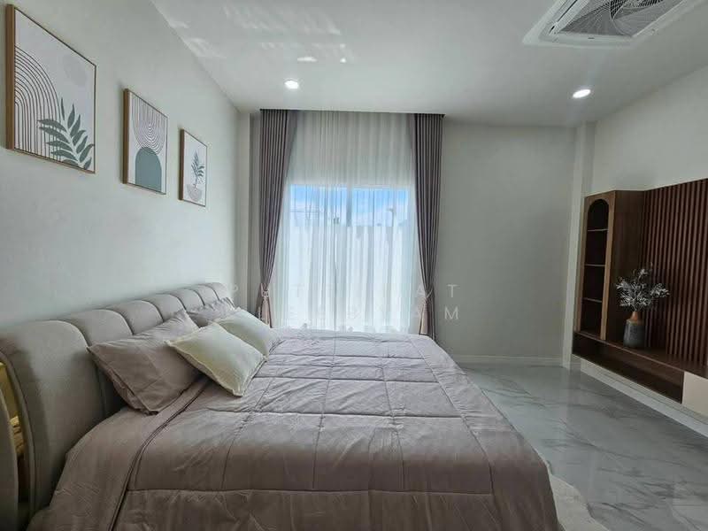 3-BR House, Chon Buri (Pattaya), Bang Lamung, Bang Lamung (Pattaya), Chon Buri (Pattaya), 3 Bedrooms, 260 sqm, Single Detached House For Sale, by Puttirat Kleebyam, 500666119 - DDproperty.com