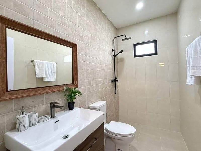 3-BR House, Chon Buri (Pattaya), Nong Pru, Bang Lamung (Pattaya), Chon Buri (Pattaya), 3 Bedrooms, 256 sqm, Single Detached House For Sale, by Puttirat Kleebyam, 500666238 - DDproperty.com