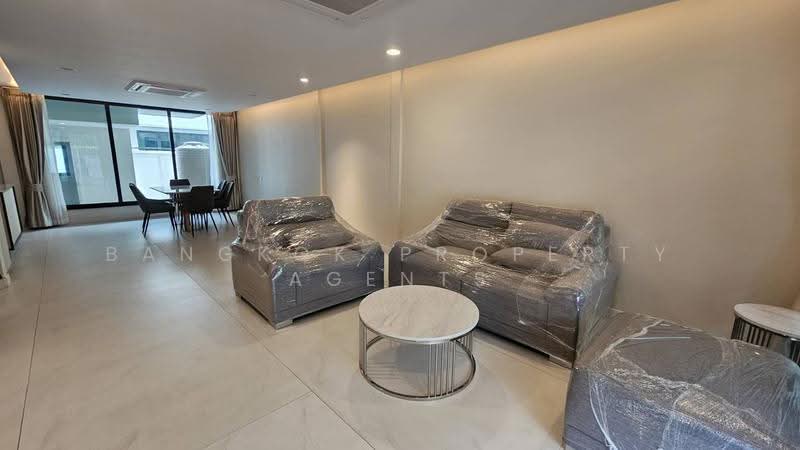 Townhouse in PHROM PHONG, Bangkok, Khlong Tan Nua, Watthana, Bangkok, 3 Bedrooms, 230 sqm, Townhouse For Rent, by BANGKOK PROPERTY AGENTS, 500666333 - DDproperty.com
