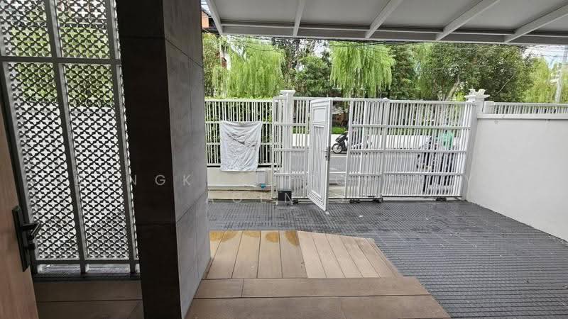 Townhouse in PHROM PHONG, Bangkok, Khlong Tan Nua, Watthana, Bangkok, 3 Bedrooms, 230 sqm, Townhouse For Rent, by BANGKOK PROPERTY AGENTS, 500666333 - DDproperty.com