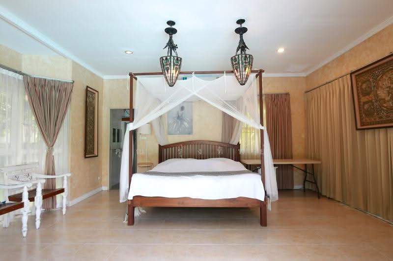 Five Bedroom House for Sale in Wang Tan Hang Dong, Chiang Mai, San Phak Wan, Hang Dong, Chiang Mai, 5 Bedrooms, 250 sqm, Single Detached House For Sale, by คุณ รุ่งทิพย์, 500667468 - DDproperty.com