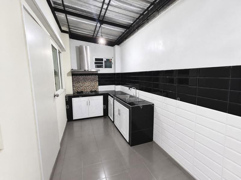 Golden Town Chaiyaphruek – Wongwean, Nonthaburi, Bang Kluai - Sai Noi Road, Sai Noi, Nonthaburi, 4 Bedrooms, 102 sqm, Townhouse For Sale, by บริษัท เอชแอล แอสเซท จำกัด, 500668067 - DDproperty.com