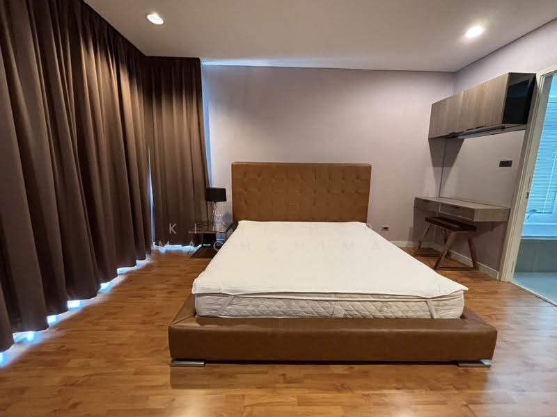Fullerton Sukhumvit, Bangkok, Sukhumvit Road, Khlong Tan Nua, Watthana, Bangkok, 2 Bedrooms, 105 sqm, Condo For Rent, by Kittiphop Machchima, 500668263 - DDproperty.com