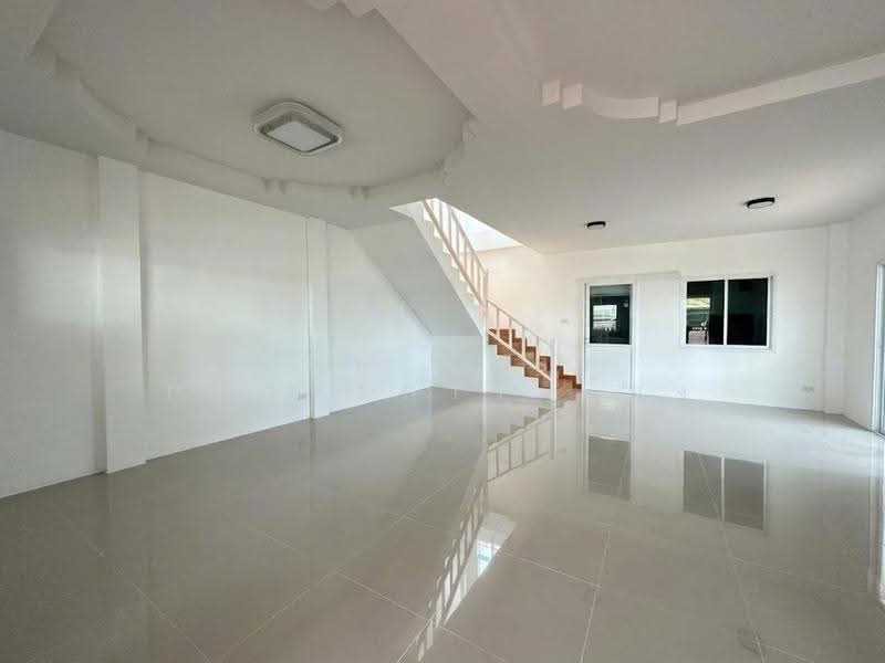 ซันนี่โฮม ชลบุรี, Chon Buri (Pattaya), Na Pa, Muang Chon Buri, Chon Buri (Pattaya), 2 Bedrooms, 100 sqm, Townhouse For Sale, by The Best Property น้อง, 500668329 - DDproperty.com