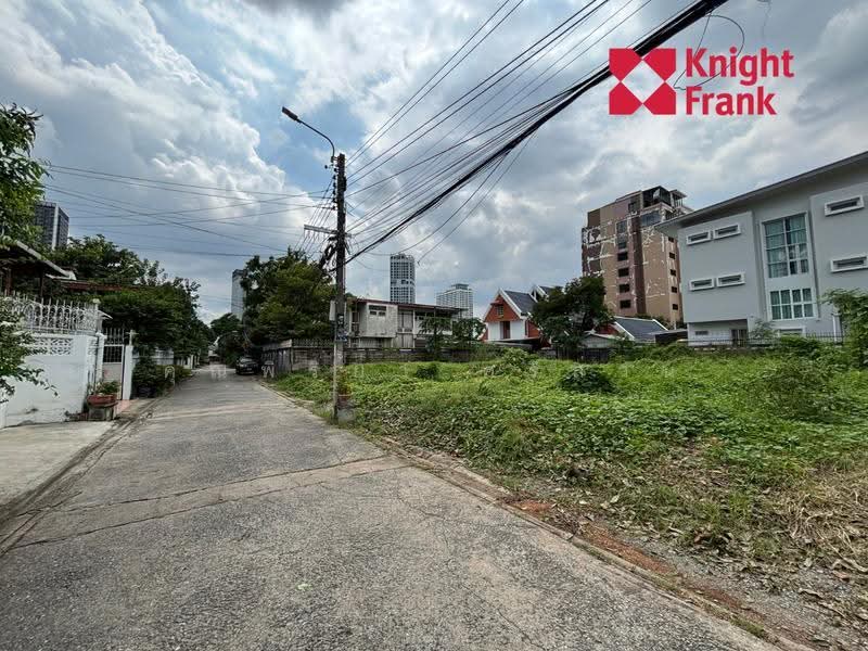 Land for Sale in Soi Lat Phrao 15, Yaek 2-1, Near MRT Lat Phrao, Bangkok, ลาดพร้าว, Jom Phon, Chatuchak, Bangkok, , 747 sqm, Land For Sale, by คุณพิริยา ศรีส่วน, 500668395 - DDproperty.com