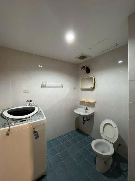 Promsak Mansion, Bangkok, สุขุมวิท 3 Sukhumvit, Khlong Tan Nua, Watthana, Bangkok, 3 Bedrooms, 200 sqm, Condo For Rent, by Rinrada Permpool, 500669043 - DDproperty.com