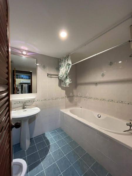 Promsak Mansion, Bangkok, สุขุมวิท 3 Sukhumvit, Khlong Tan Nua, Watthana, Bangkok, 3 Bedrooms, 200 sqm, Condo For Rent, by Rinrada Permpool, 500669043 - DDproperty.com