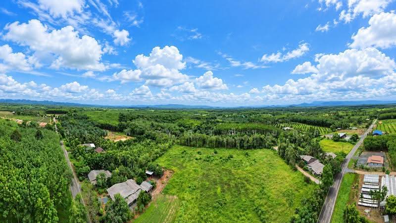 Land with House for Sale – 10 Rai 1 Ngan 40 Sq. Wah, Fronting 3 Public Roads, Noen Sai, Mueang Trat, Trat, Noen Sai, Muang Trat, Trat, , 16,560 sqm, Land For Sale, by สุเทพ พสุวณิชย์กุล, 500671156 - DDproperty.com