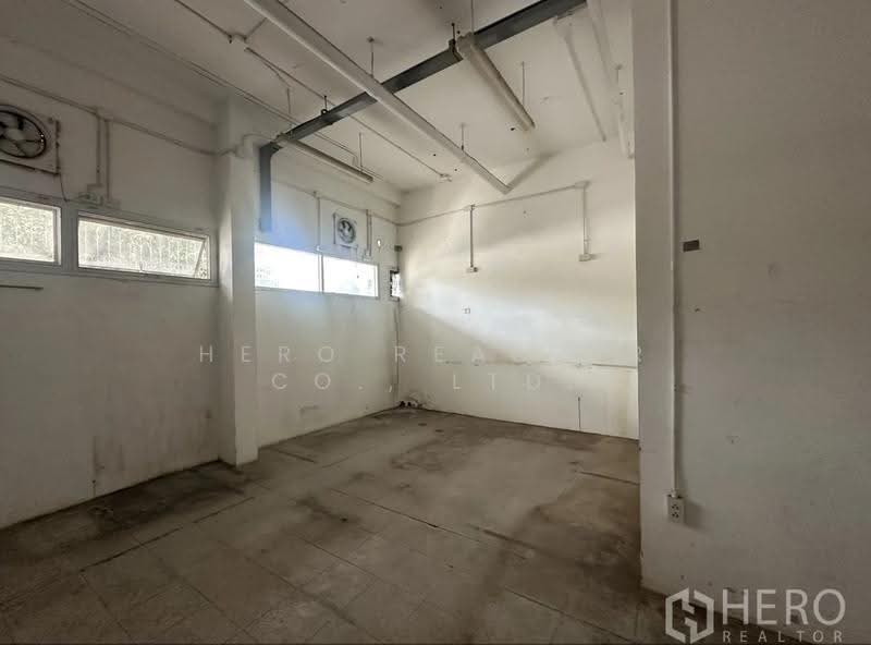 For rent or sale Office Space 1410 sqm near BTS Phra Khanong Bangkok BRE23978, Bangkok, สุขุมวิท, Khlong Tan Nua, Watthana, Bangkok, , 1,410 sqm, Office Space For Sale, by Hero Realtor Co., Ltd., 500671178 - DDproperty.com