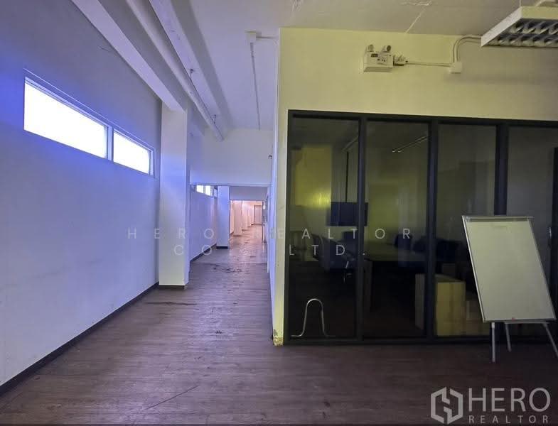 For rent or sale Office Space 1410 sqm near BTS Phra Khanong Bangkok BRE23978, Bangkok, สุขุมวิท, Khlong Tan Nua, Watthana, Bangkok, , 1,410 sqm, Office Space For Sale, by Hero Realtor Co., Ltd., 500671178 - DDproperty.com