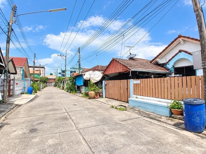 Baan Pornthisan 4, Pathum Thani, Khlong Chet, Khlong Luang, Pathum Thani, 2 Bedrooms, 128 sqm, Semi-Detached House (Twin House) For Sale, by ภัทรนัน อิศรางกูร ณ อยุธยา, 500671761 - DDproperty.com