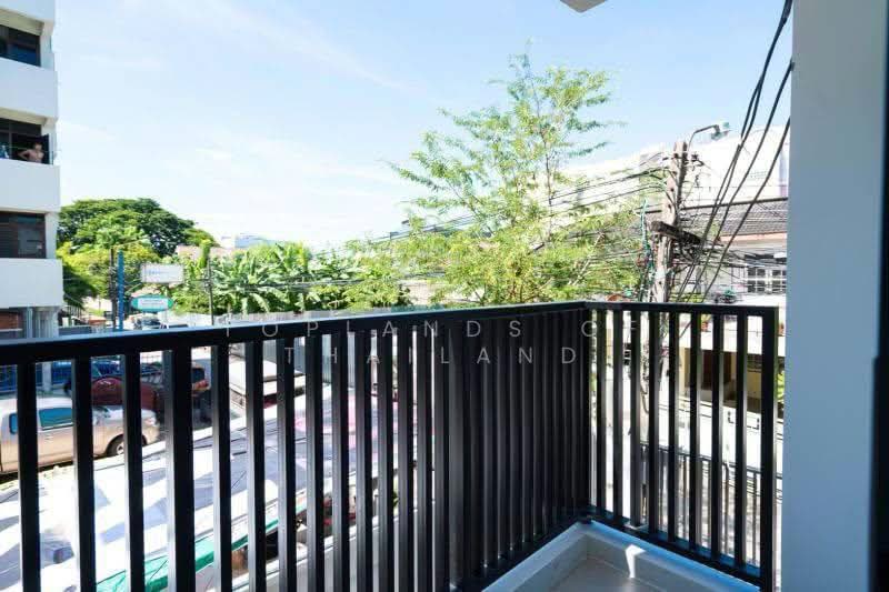 ขาย อพาร์ทเม้นท์ เลียบด่วนเอกมัย-รามอินทรา พื้นที่ใช้สอย 1,316 ตร.ม. 36 ห้อง ใกล้ทางด่วน, กรุงเทพ, เลียบด่วนเอกมัย-รามอินทรา, ลาดพร้าว, กรุงเทพ, 1,316 ตร.ม., กิจการ ขาย, โดย TopLands of Thailand, 500672048 - DDproperty.com