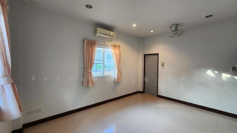Bedroom2