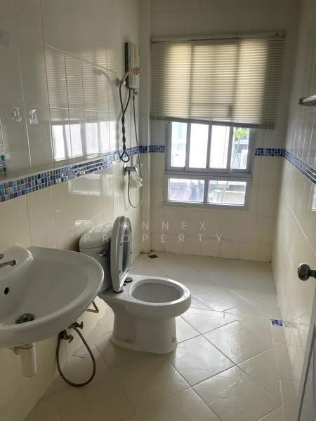 Baan Klang Muang Swiss Town Kaset-Nawamin, Bangkok, Soi Moobaan Klang Mueng, Chorake Bua, Lat Phrao, Bangkok, 3 Bedrooms, 175 sqm, Townhouse For Sale, by Connex Property, 500675482 - DDproperty.com