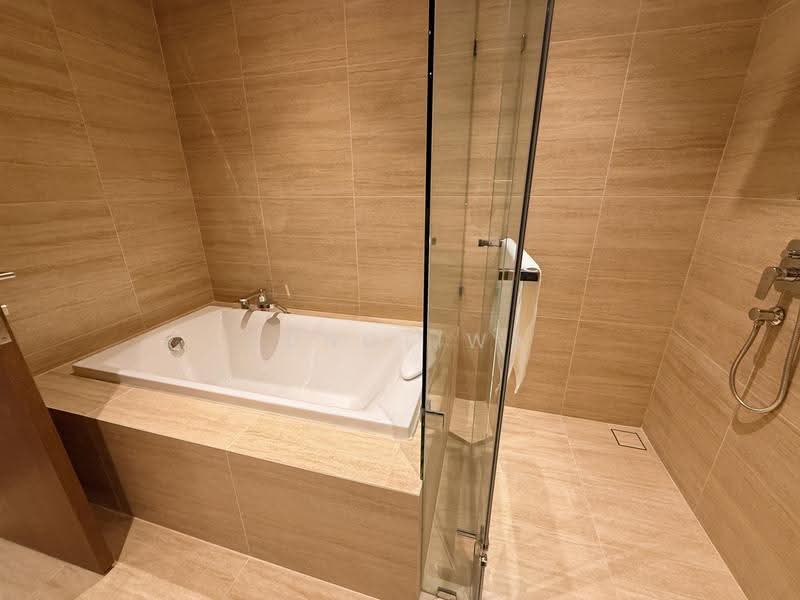 Via 61, Bangkok, Khlong Tan Nua, Watthana, Bangkok, 2 Bedrooms, 99 sqm, Condo For Rent, by Rungtiwa, 500677219 - DDproperty.com