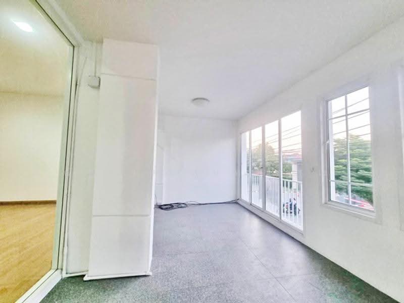 ไม่พบโครงการ, Nonthaburi, บางกรวย - ไทรน้อย, Bang Kruai, Nonthaburi, 5 Bedrooms, 250 sqm, Townhouse For Rent, by ณัฐพงศ์ สุนทรอรุณ, 500678102 - DDproperty.com