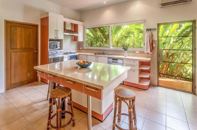 For Sale:Two-Storey Mediterranean Pool Willa, 5 Beds,Saltwater Pool,Paddy and Mountain Views, Chiang Mai, Rim Nua, Mae Rim, Chiang Mai, 5 Bedrooms, 600 sqm, Villa For Sale, by Jeeranan Lakanha, 500678525 - DDproperty.com