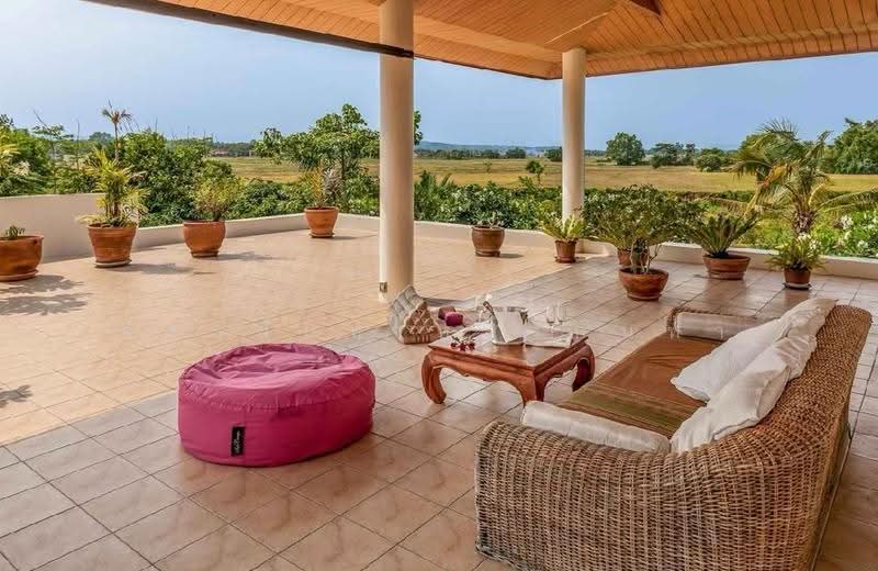 For Sale:Two-Storey Mediterranean Pool Willa, 5 Beds,Saltwater Pool,Paddy and Mountain Views, Chiang Mai, Rim Nua, Mae Rim, Chiang Mai, 5 Bedrooms, 600 sqm, Villa For Sale, by Jeeranan Lakanha, 500678525 - DDproperty.com