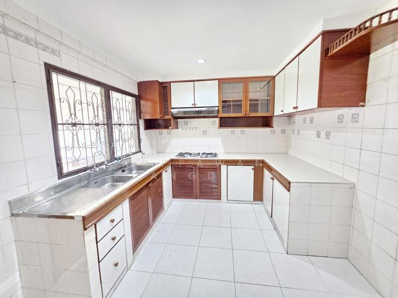 ให้เช่า บ้านเดี่ยว 2 ชั้น ซอยแจ้งวัฒนะ 14 ใกล้ Harrow International School, Bangkok, Thung Song Hong, Lak Si, Bangkok, 4 Bedrooms, 200 sqm, Single Detached House For Rent, by Noppawan Ruangdech, 500681625 - DDproperty.com