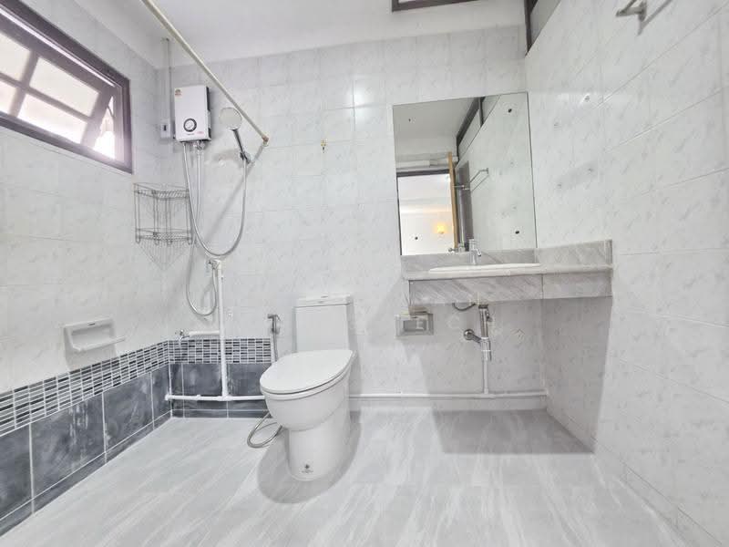 ให้เช่า บ้านเดี่ยว 2 ชั้น ซอยแจ้งวัฒนะ 14 ใกล้ Harrow International School, Bangkok, Thung Song Hong, Lak Si, Bangkok, 4 Bedrooms, 200 sqm, Single Detached House For Rent, by Noppawan Ruangdech, 500681625 - DDproperty.com