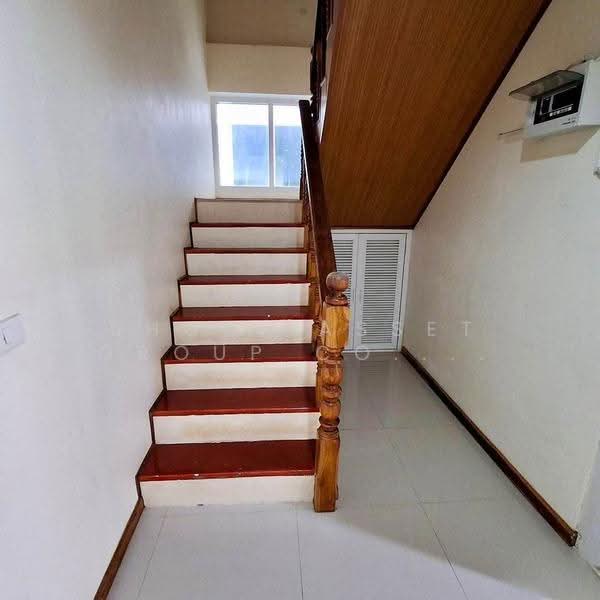 Commercial building in front of Montfort Secondary School, Chiang Mai, Tha Sa La, Muang Chiang Mai, Chiang Mai, , 540 sqm, Shophouse For Sale, by Shori Asset Group Co., Ltd., 500681712 - DDproperty.com