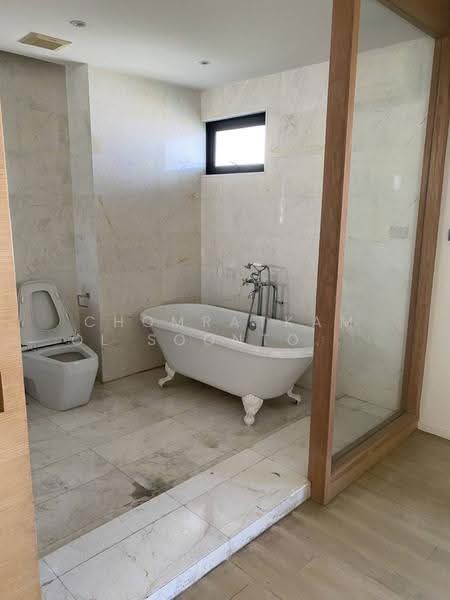 Supreme Ville Condominium, Bangkok, Yenakat, Thung Maha Mek, Sathon, Bangkok, 4 Bedrooms, 301 sqm, Condo For Rent, by Chomratkamol Soontorntarawong (Gor), 500681993 - DDproperty.com