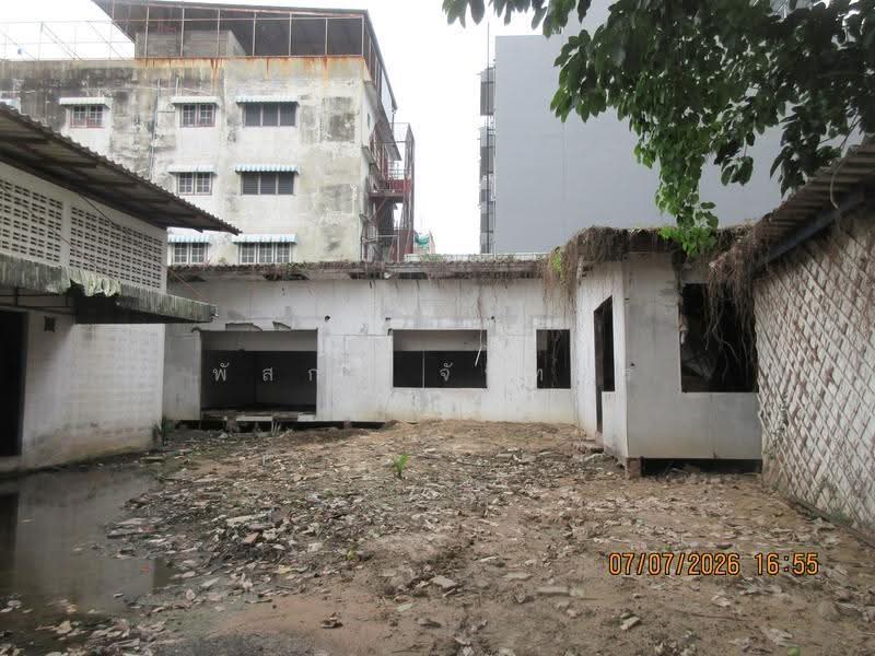 ที่ดินพร้อมอาคารสำนักงาน 2 ชั้น/อาคารชั้นเดียว เนื้อที่ 2 ไร่เศษ ด้านหลังสำนักงานเขตบางกอกใหญ่ กทม., Bangkok, รัชดาภิเษก, Wat Tha Pra, Bangkok Yai, Bangkok, , 1,267 sqm, Office Space For Sale, by Patsakorn Juntajorn, 500682306 - DDproperty.com