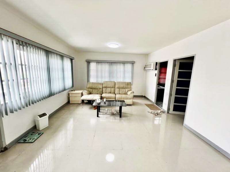 Yingruay Niwet Chaengwattana-Prachachuen, Nonthaburi, Prachachuen Road, Bang Talat, Pak Kret, Nonthaburi, 5 Bedrooms, 250 sqm, Single Detached House For Sale, by AJHOMECENTER - คุณแบงค์, 500683923 - DDproperty.com