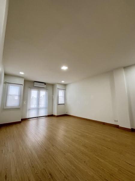 ไม่มี, Bangkok, เฉลิมพระเกียรติ ร.9 ซอย 9 แยก 2, Nong Bon, Prawet, Bangkok, 4 Bedrooms, 550 sqm, Townhouse For Sale, by Kittipob Kittipanuwongkul, 500684406 - DDproperty.com