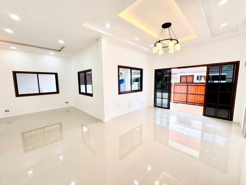 Utopia Thalang : ยูโทเปีย ถลาง, ภูเก็ต, ถนน เทพกระษัตรี, เทพกระษัตรี, ถลาง, ภูเก็ต, 240 ตร.ม., บ้านเดี่ยว ขาย, โดย Connex Property, 500686167 - DDproperty.com