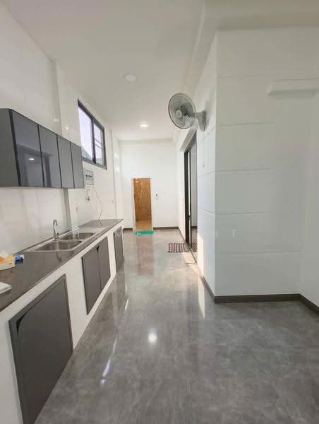 Srinakarin Grand Mansion Village, Bangkok, Suan Luang, Bangkok, 4 Bedrooms, 344 sqm, Townhouse For Rent, by Home4rent, 500686229 - DDproperty.com