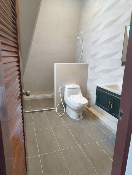 Srinakarin Grand Mansion Village, Bangkok, Suan Luang, Bangkok, 4 Bedrooms, 344 sqm, Townhouse For Rent, by Home4rent, 500686229 - DDproperty.com