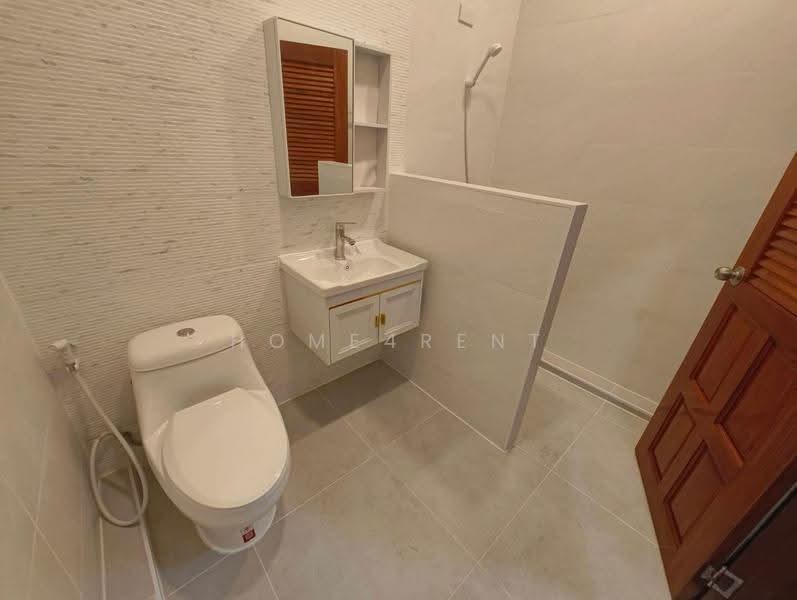 Srinakarin Grand Mansion Village, Bangkok, Suan Luang, Bangkok, 4 Bedrooms, 344 sqm, Townhouse For Rent, by Home4rent, 500686229 - DDproperty.com