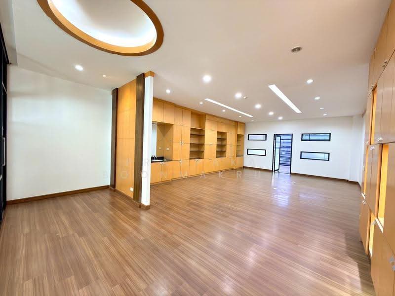 The Horizon EKAMAI Building, Bangkok, Phra Kanong Nua, Watthana, Bangkok, , 96 sqm, Office Space For Rent, by Praipaka Boonmakrua, 500687695 - DDproperty.com