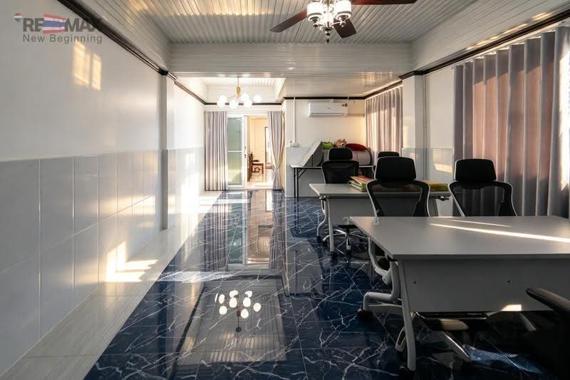 PRIME COMMERCIAL TOWNHOUSE & RESTAURANT IN LAMPHUN, Lamphun, Ban Klang, Muang Lamphun, Lamphun, , 360 sqm, Shophouse For Sale, by Emil Weiss, 500687914 - DDproperty.com