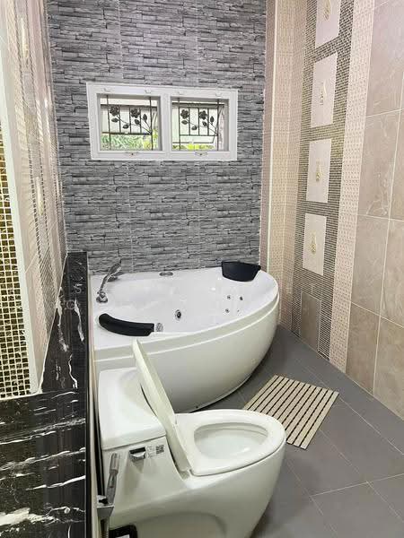 Detached house, Saraphi, Chiang Mai, Chiang Mai, Saraphi, Chiang Mai, 4 Bedrooms, 200 sqm, Single Detached House For Rent, by Shori Asset Group Co., Ltd., 500690918 - DDproperty.com