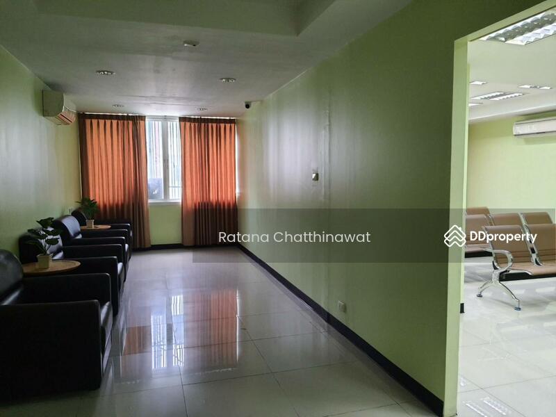 Office Building Ratchadapisek road, Bangkok, รัชดาภิเษก, Samsen Nok, Huai Khwang, Bangkok, , 1,620 sqm, Shophouse For Rent, by Ratana Chatthinawat, 5352572 - DDproperty.com