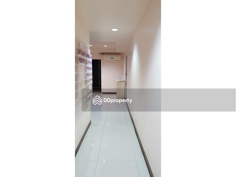 Office Building Ratchadapisek road, Bangkok, รัชดาภิเษก, Samsen Nok, Huai Khwang, Bangkok, , 1,620 sqm, Shophouse For Rent, by Ratana Chatthinawat, 5352572 - DDproperty.com