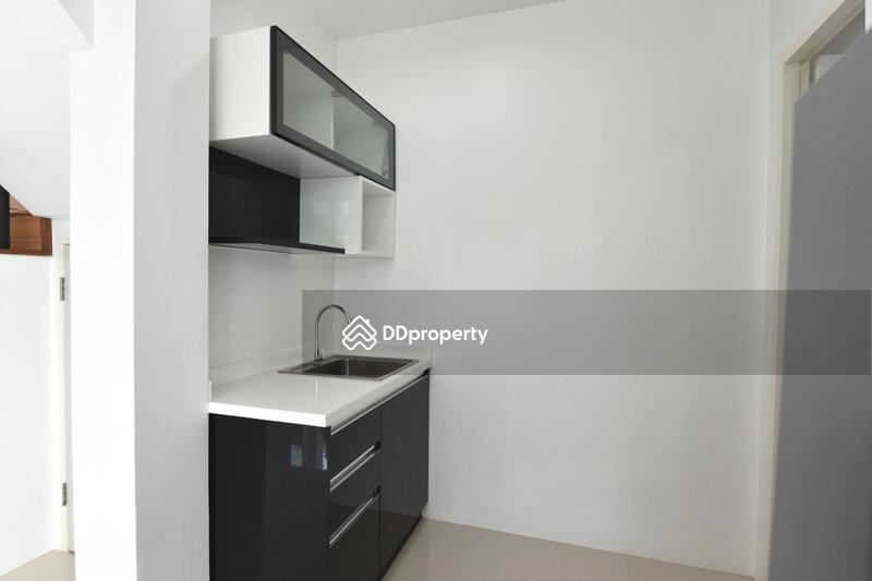 Lifestyle Townhouse near Hua Hin City in Hin Lek Fai, Prachuap Khiri Khan, Huay Mongkol Road, Hua Hin, Hua Hin, Prachuap Khiri Khan, 3 Bedrooms, 120 sqm, Townhouse For Sale, by Orachorn Khamluan, 5461805 - Kitchen - DDproperty.com