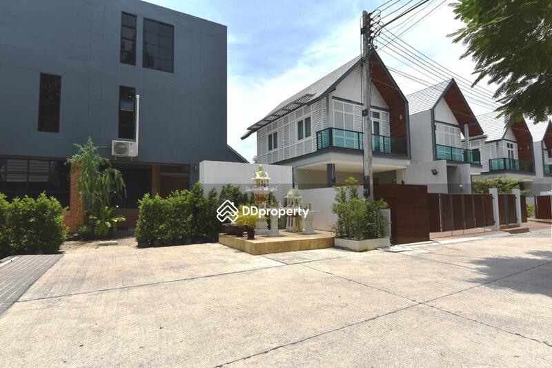 Lifestyle Townhouse near Hua Hin City in Hin Lek Fai, Prachuap Khiri Khan, Huay Mongkol Road, Hua Hin, Hua Hin, Prachuap Khiri Khan, 3 Bedrooms, 120 sqm, Townhouse For Sale, by Orachorn Khamluan, 5461805 - Entry House of guardian spirit - DDproperty.com