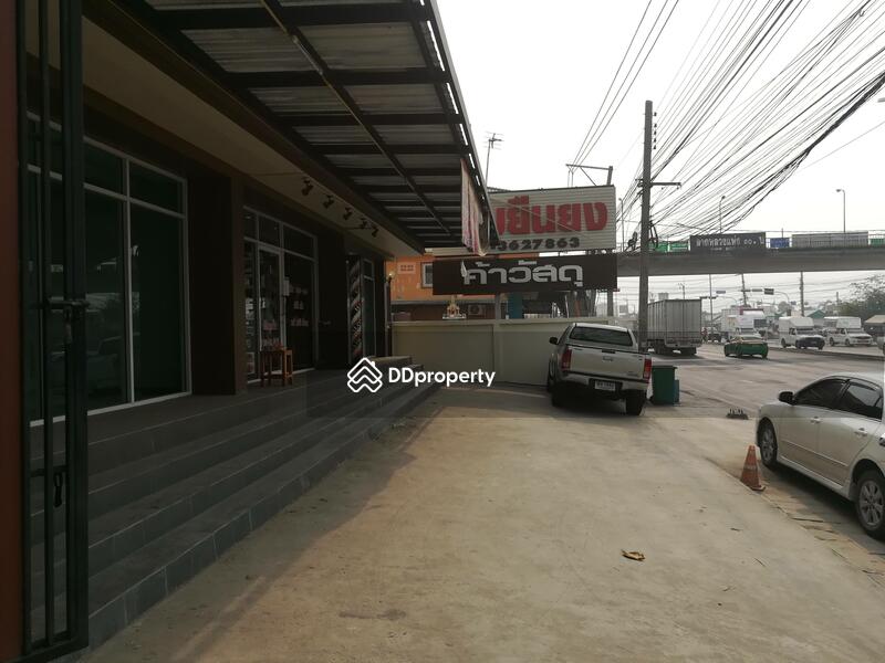 ขาย - -ขายอาคารพาณิชย์ 3 ชั้น 3 ห้องติดกัน ห้องกว้าง 5 เมตร ลึก 12 เมตร, กรุงเทพ