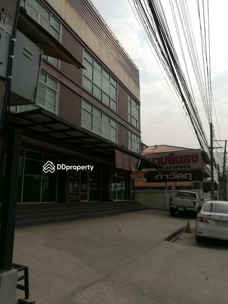 For Sale - -ขายอาคารพาณิชย์ 3 ชั้น 3 ห้องติดกัน ห้องกว้าง 5 เมตร ลึก 12 เมตร, Bangkok