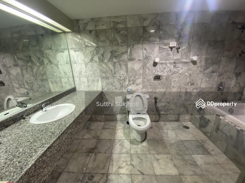 For Rent - State Tower, Bangkok