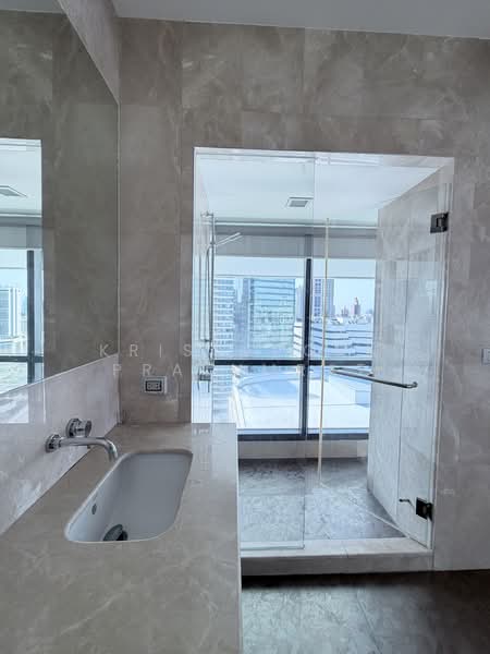 Le Raffine Sukhumvit 39, Bangkok, Soi Sukhumvit 39, Khlong Tan Nua, Watthana, Bangkok, 3 Bedrooms, 401 sqm, Condo For Sale, by Krissaporn Pratumrat, 60000370 - DDproperty.com