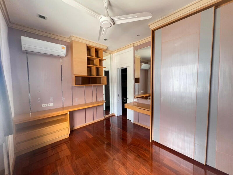 Urban Residence : เออร์เบิร์น เรสซิเดนซ์, กรุงเทพ, New Petchaburi Road, Bang Kapi, Huai Khwang, Bangkok, บางกะปิ, ห้วยขวาง, กรุงเทพ, 550 ตร.ม., คอนโด ให้เช่า, โดย อดิศร พลอยมีรัศมี, 60002216 - DDproperty.com