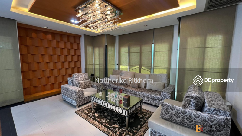 For Rent - Rare luxury! 5bed detached house on sukhumvit 26 near bts phrom phong, Bangkok