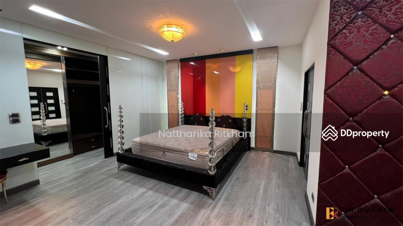 For Rent - Rare luxury! 5bed detached house on sukhumvit 26 near bts phrom phong, Bangkok