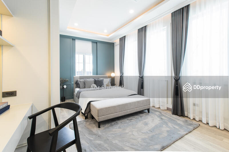 For Sale - The Matias Boromratchachonnani-Thawiwattana, Bangkok