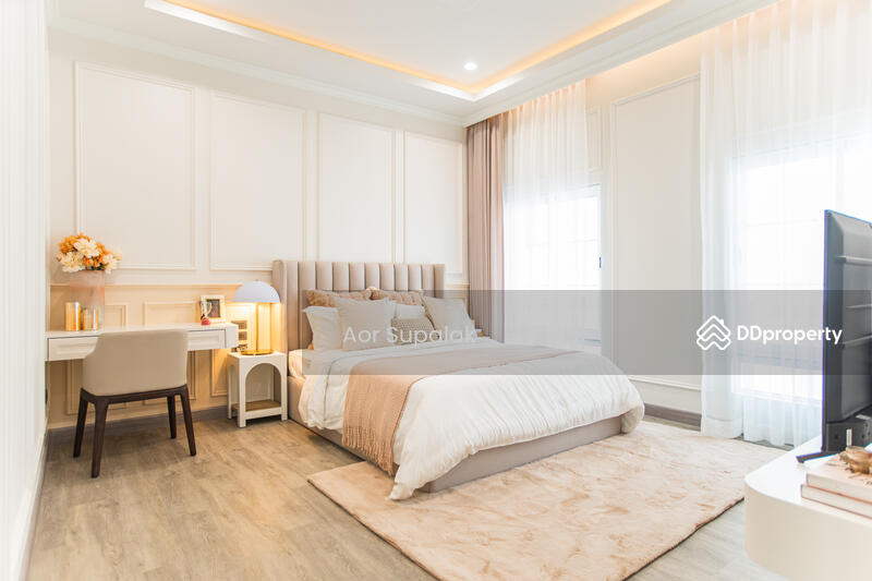 For Sale - The Matias Boromratchachonnani-Thawiwattana, Bangkok