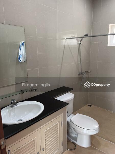 2nd Toilet and Shower